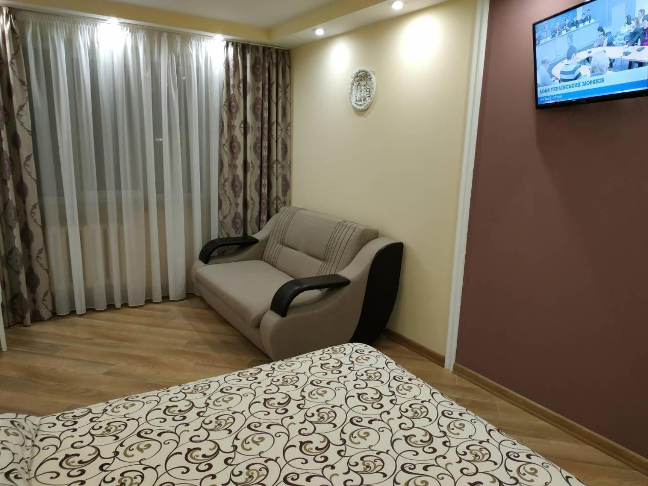 Apartments In The Center Maidan Rivne Ngoại thất bức ảnh